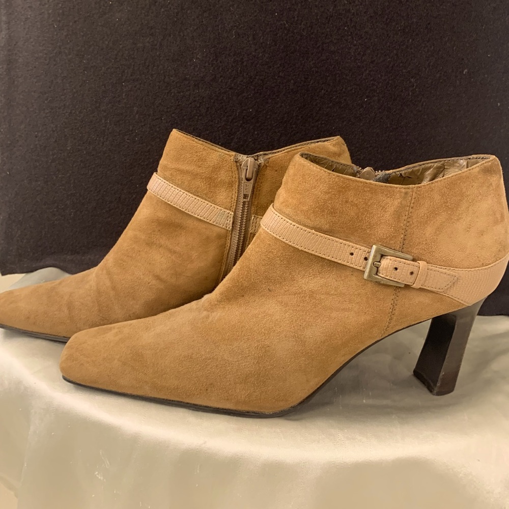Women’s suede heeled booties, Tan, 9 1/2
